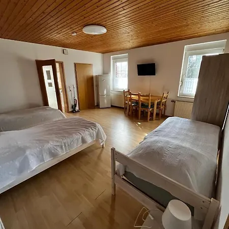 Erays Zimmervermietung Comfortable For Long-term Fitters Guest house Hemmingen (Hannover)