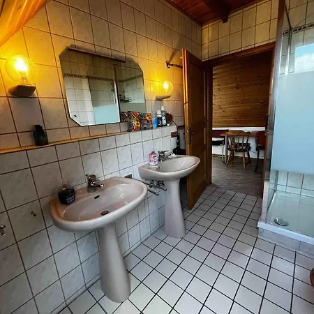 בית הארחה Erays Zimmervermietung Comfortable For Long-term Fitters *